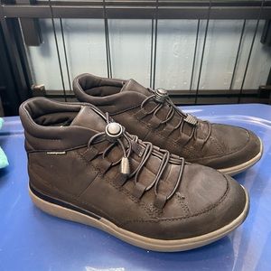 Clarks waterproof winter shoes